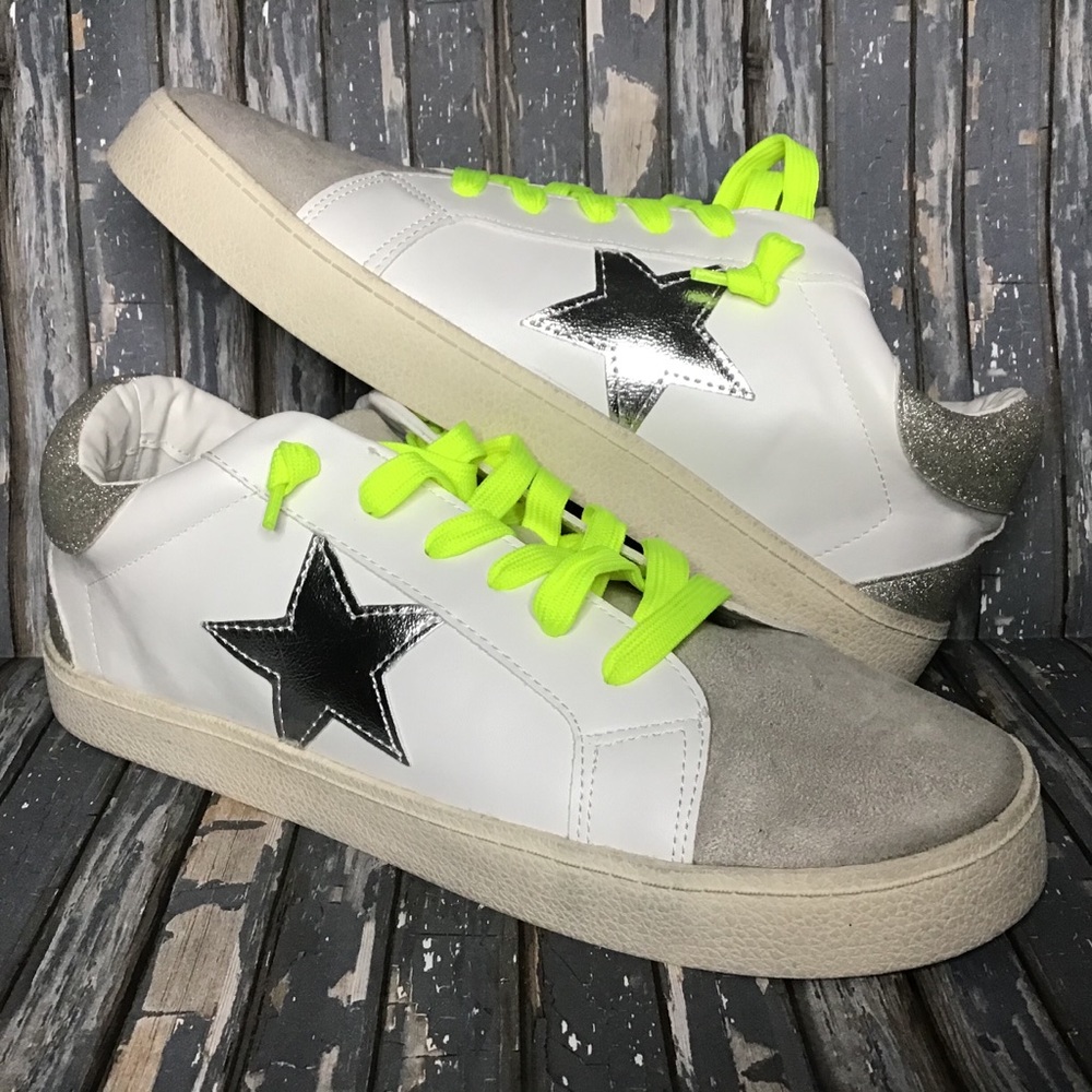 Madden Girl Silver Star Sneakers Women’s Size 10M